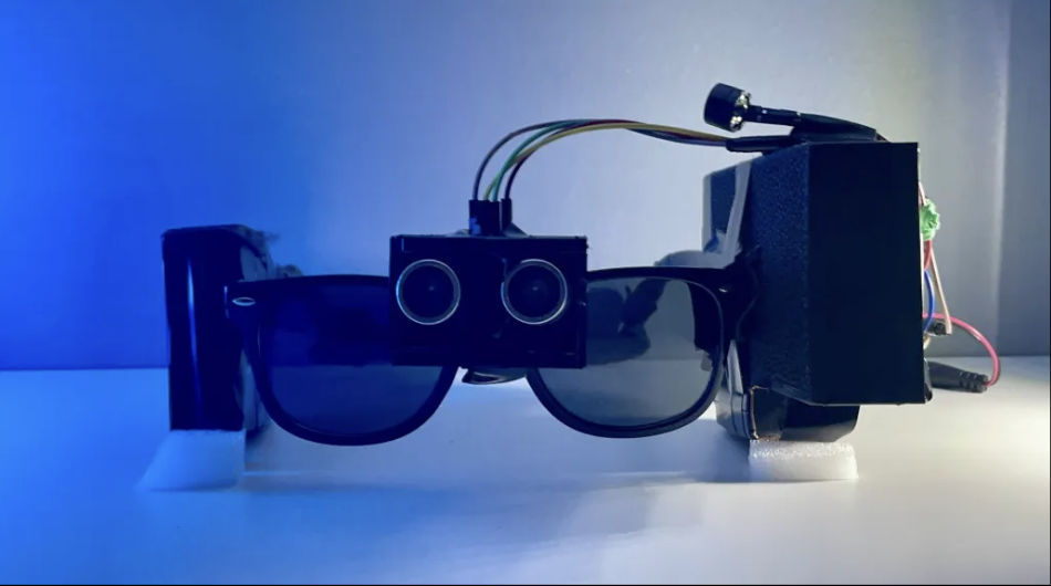 The Surrounding Scanner — wearable navigation device